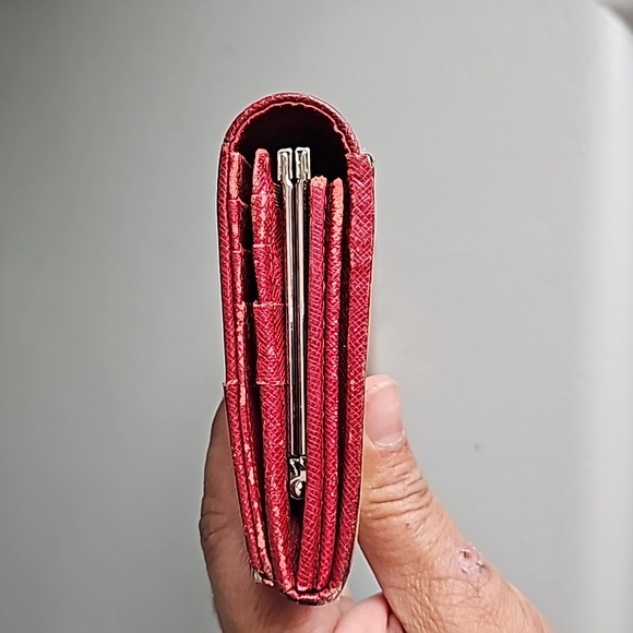 Burberry Nova Long Wallet, Kiss Lock Red and Tan - Picture 8 of 16